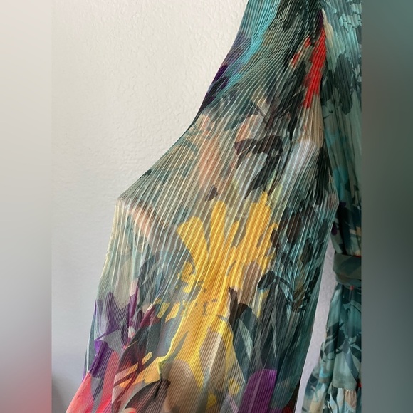 AlexMarie Tiered Simone Floral Long Sleeve Tie Waist VNeck Dress Women’s Size 6P - Picture 7 of 16